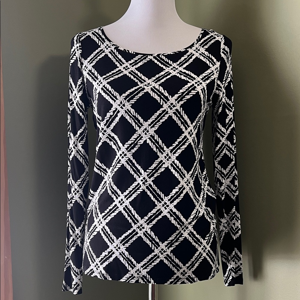 NWT White House Black Market Top